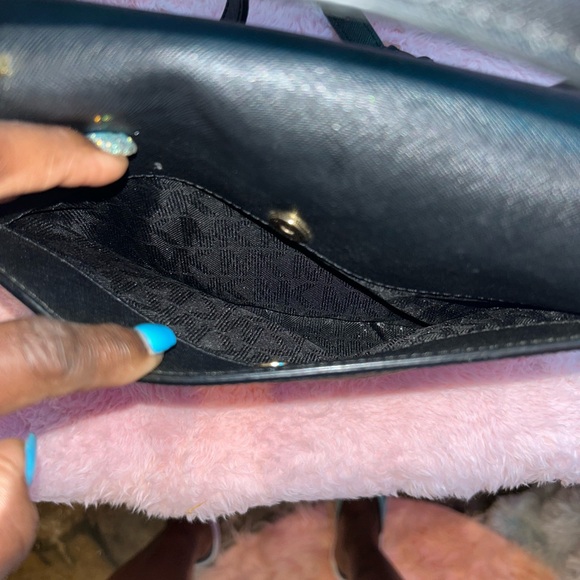 Authentic Michael Kors Purse - Picture 6 of 6